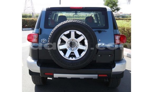 Nunua Imported Toyota FJ Cruiser Bluu Gari ndani ya Import - Dubai nchini Somalia Nunua Imported Toyota FJ Cruiser Bluu Gari ndani ya Import - Dubai nchini Somalia