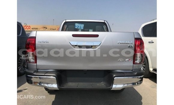 Acheter Import Voiture Toyota Hilux Autre à Import - Dubai, Somalie Acheter Import Voiture Toyota Hilux Autre à Import - Dubai, Somalie