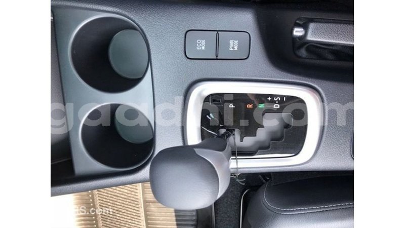 Big with watermark toyota hilux somalia import dubai 3763