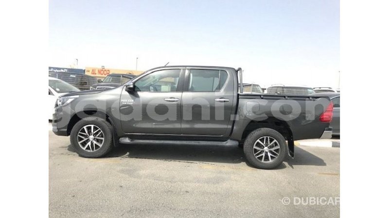 Big with watermark toyota hilux somalia import dubai 3765