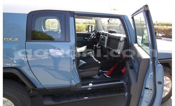 Nunua Imported Toyota FJ Cruiser Bluu Gari ndani ya Import - Dubai nchini Somalia Nunua Imported Toyota FJ Cruiser Bluu Gari ndani ya Import - Dubai nchini Somalia