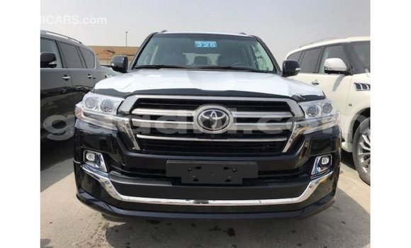 Acheter Import Voiture Toyota Land Cruiser Noir à Import - Dubai, Somalie Acheter Import Voiture Toyota Land Cruiser Noir à Import - Dubai, Somalie