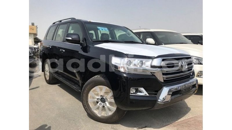 Big with watermark toyota land cruiser somalia import dubai 3767