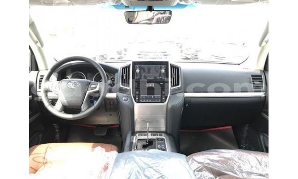 Acheter Import Voiture Toyota Land Cruiser Noir à Import - Dubai, Somalie Acheter Import Voiture Toyota Land Cruiser Noir à Import - Dubai, Somalie