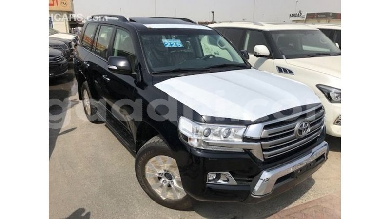 Big with watermark toyota land cruiser somalia import dubai 3767