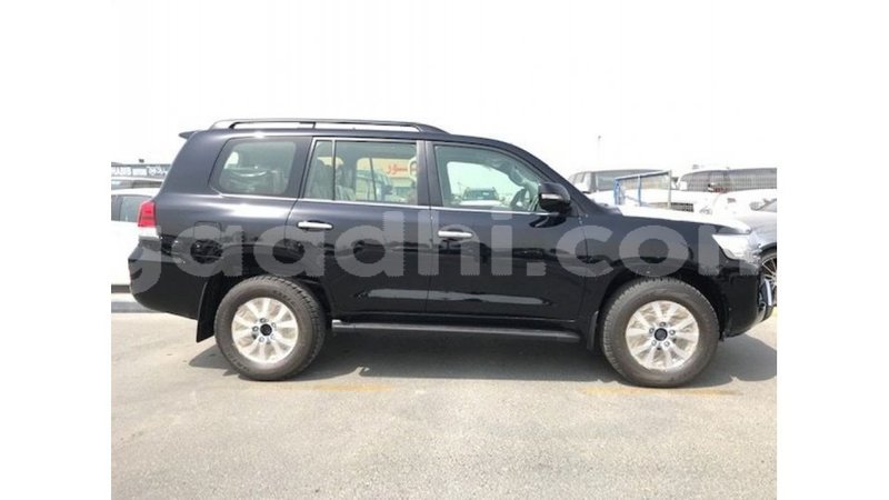 Big with watermark toyota land cruiser somalia import dubai 3767