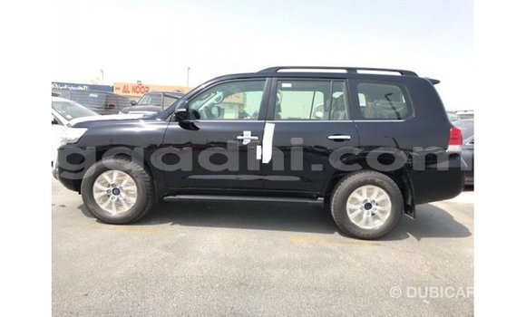 Acheter Import Voiture Toyota Land Cruiser Noir à Import - Dubai, Somalie Acheter Import Voiture Toyota Land Cruiser Noir à Import - Dubai, Somalie
