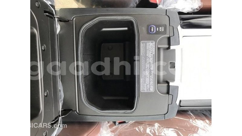 Big with watermark toyota land cruiser somalia import dubai 3767