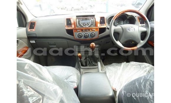 Acheter Import Voiture Toyota Hilux Autre à Import - Dubai, Somalie Acheter Import Voiture Toyota Hilux Autre à Import - Dubai, Somalie