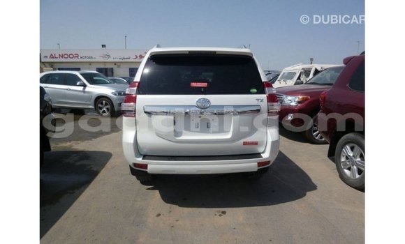 ይግዙ Imported Toyota Prado ነጭ መኪና በ Import - Dubai በ ሶማሊያ ይግዙ Imported Toyota Prado ነጭ መኪና በ Import - Dubai በ ሶማሊያ