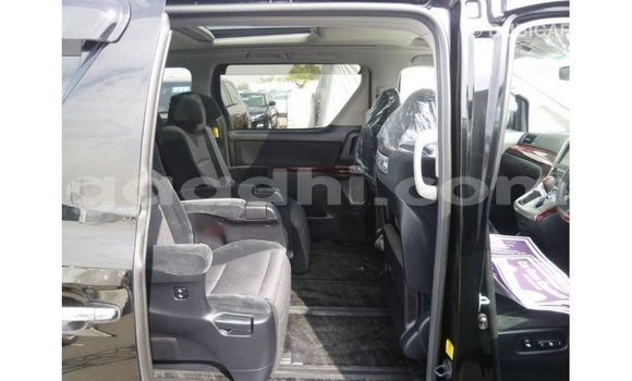 Acheter Import Voiture Toyota Alphard Noir à Import - Dubai, Somalie Acheter Import Voiture Toyota Alphard Noir à Import - Dubai, Somalie