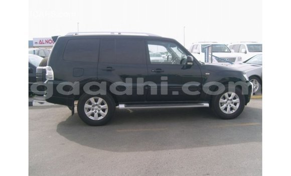 Acheter Import Voiture Mitsubishi Pajero Noir à Import - Dubai, Somalie Acheter Import Voiture Mitsubishi Pajero Noir à Import - Dubai, Somalie