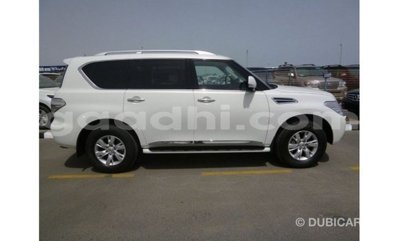Acheter Import Voiture Nissan Patrol Blanc à Import - Dubai, Somalie Acheter Import Voiture Nissan Patrol Blanc à Import - Dubai, Somalie