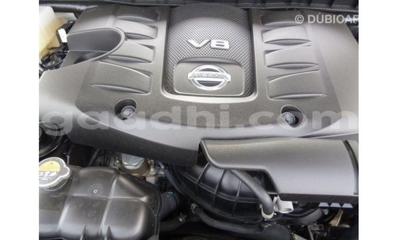 Acheter Import Voiture Nissan Patrol Blanc à Import - Dubai, Somalie Acheter Import Voiture Nissan Patrol Blanc à Import - Dubai, Somalie