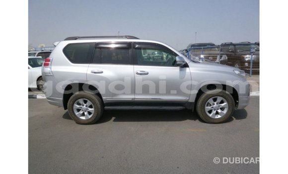 Acheter Import Voiture Toyota Prado Autre à Import - Dubai, Somalie Acheter Import Voiture Toyota Prado Autre à Import - Dubai, Somalie