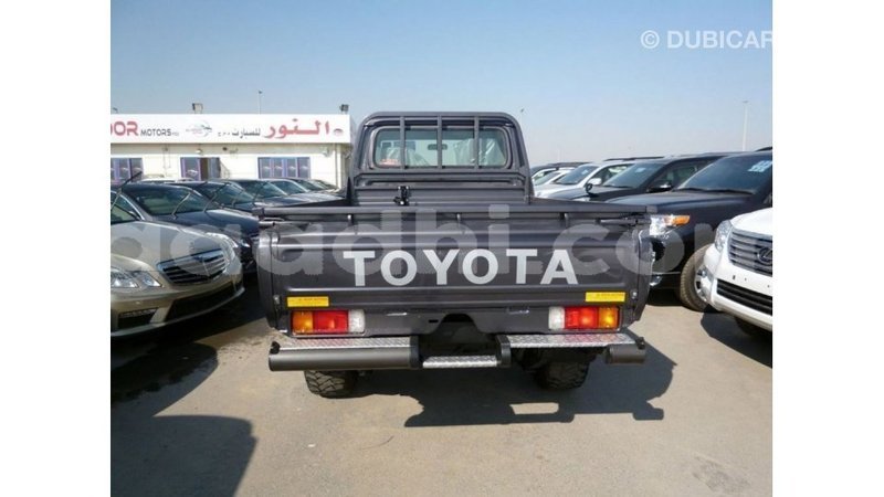 Big with watermark toyota land cruiser somalia import dubai 3801