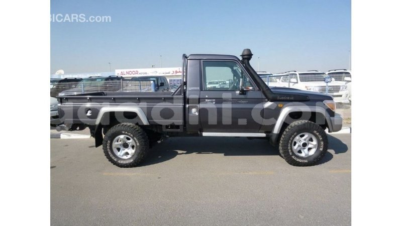 Big with watermark toyota land cruiser somalia import dubai 3801