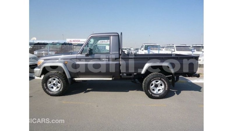 Big with watermark toyota land cruiser somalia import dubai 3801