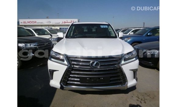 Acheter Import Voiture Lexus LX Blanc à Import - Dubai, Somalie Acheter Import Voiture Lexus LX Blanc à Import - Dubai, Somalie