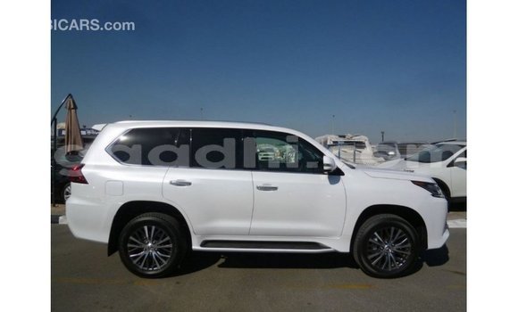 Acheter Import Voiture Lexus LX Blanc à Import - Dubai, Somalie Acheter Import Voiture Lexus LX Blanc à Import - Dubai, Somalie