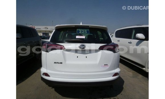 Acheter Import Utilitaire Toyota HiAce Blanc à Import - Dubai, Somalie Acheter Import Utilitaire Toyota HiAce Blanc à Import - Dubai, Somalie
