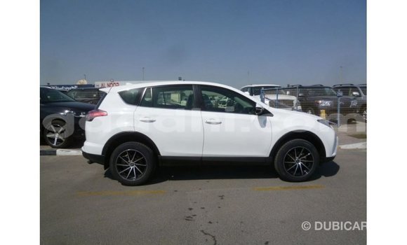 Acheter Import Utilitaire Toyota HiAce Blanc à Import - Dubai, Somalie Acheter Import Utilitaire Toyota HiAce Blanc à Import - Dubai, Somalie