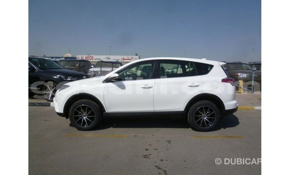 Acheter Import Utilitaire Toyota HiAce Blanc à Import - Dubai, Somalie Acheter Import Utilitaire Toyota HiAce Blanc à Import - Dubai, Somalie