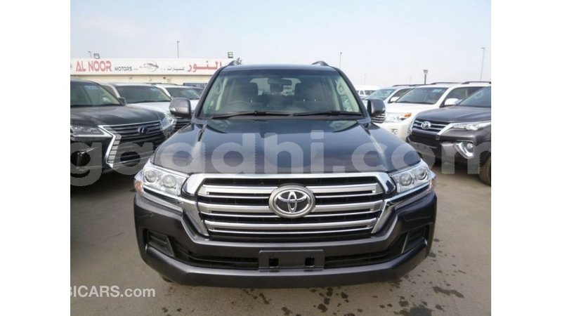 Big with watermark toyota land cruiser somalia import dubai 3813