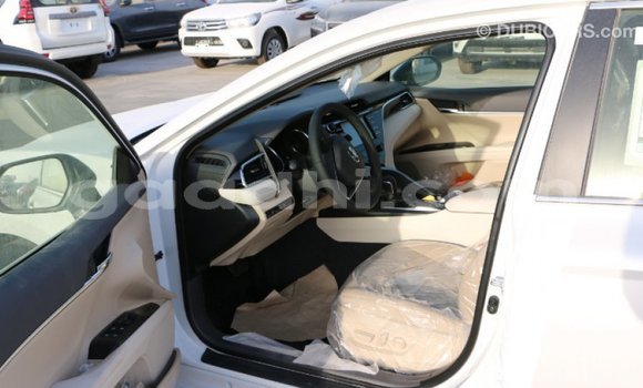 Buy Import Toyota Camry White Car in Import - Dubai in Somalia Buy Import Toyota Camry White Car in Import - Dubai in Somalia