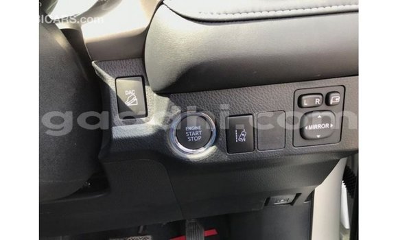 Acheter Import Utilitaire Toyota HiAce Blanc à Import - Dubai, Somalie Acheter Import Utilitaire Toyota HiAce Blanc à Import - Dubai, Somalie