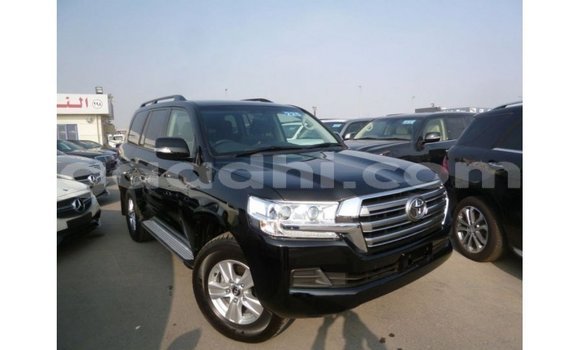 Acheter Import Voiture Toyota Land Cruiser Noir à Import - Dubai, Somalie Acheter Import Voiture Toyota Land Cruiser Noir à Import - Dubai, Somalie