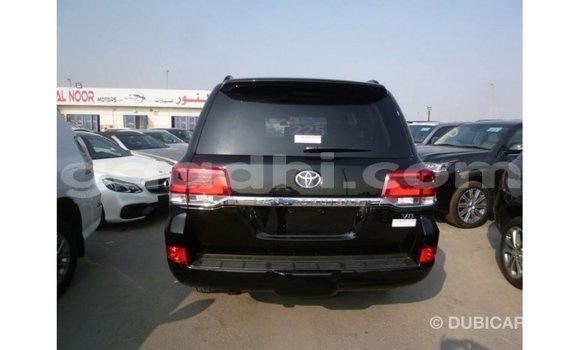 Acheter Import Voiture Toyota Land Cruiser Noir à Import - Dubai, Somalie Acheter Import Voiture Toyota Land Cruiser Noir à Import - Dubai, Somalie