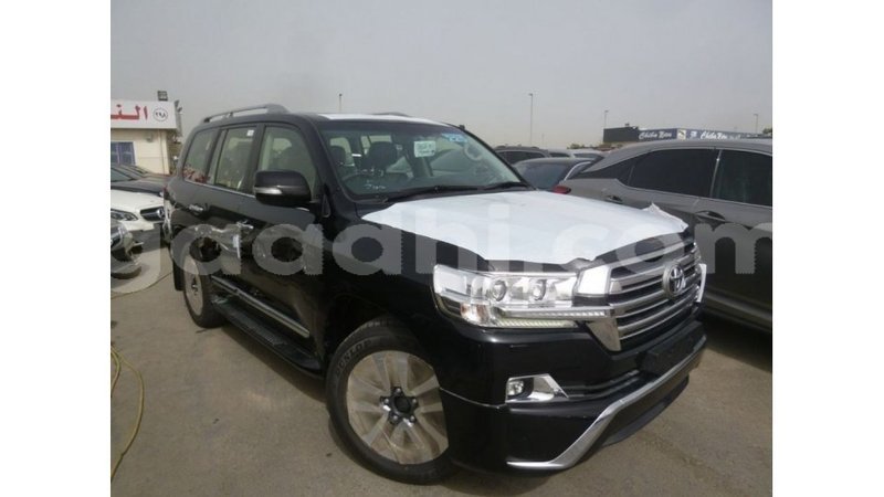 Big with watermark toyota land cruiser somalia import dubai 3816