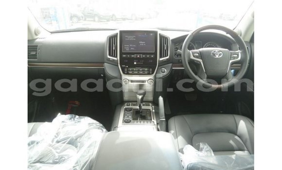 Acheter Import Voiture Toyota Land Cruiser Noir à Import - Dubai, Somalie Acheter Import Voiture Toyota Land Cruiser Noir à Import - Dubai, Somalie