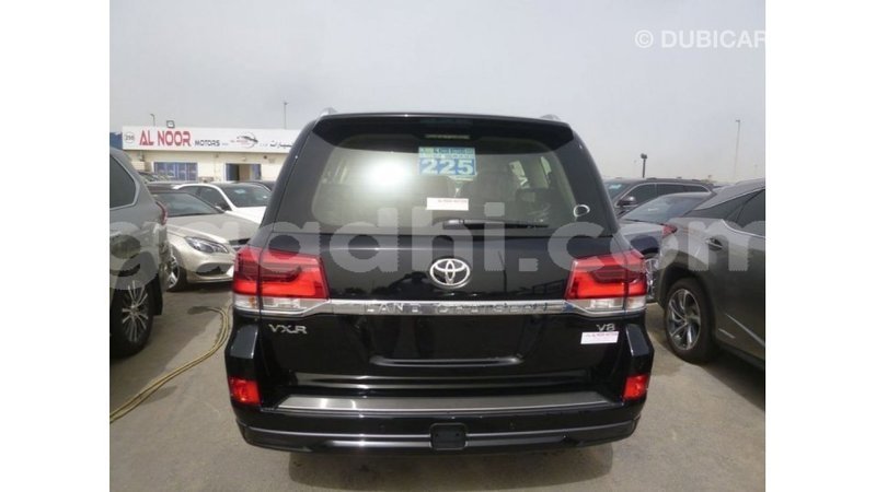 Big with watermark toyota land cruiser somalia import dubai 3816