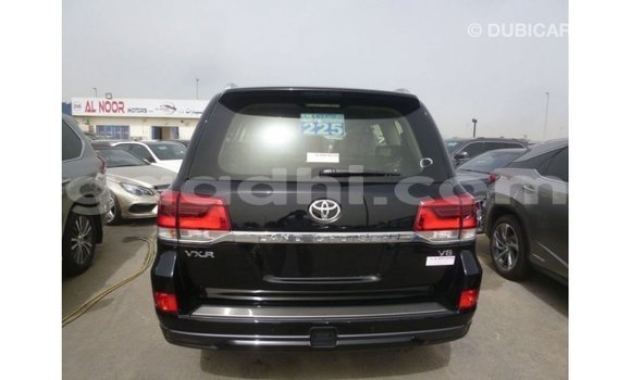 Acheter Import Voiture Toyota Land Cruiser Noir à Import - Dubai, Somalie Acheter Import Voiture Toyota Land Cruiser Noir à Import - Dubai, Somalie