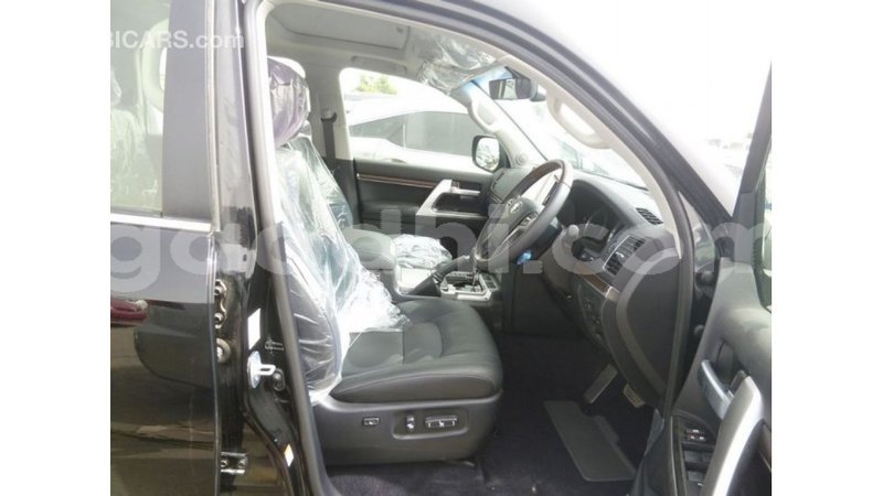 Big with watermark toyota land cruiser somalia import dubai 3816