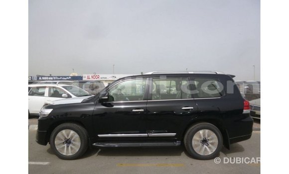 Acheter Import Voiture Toyota Land Cruiser Noir à Import - Dubai, Somalie Acheter Import Voiture Toyota Land Cruiser Noir à Import - Dubai, Somalie