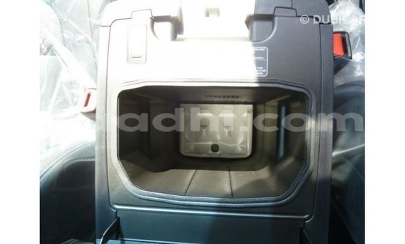 Acheter Import Voiture Toyota Land Cruiser Noir à Import - Dubai, Somalie Acheter Import Voiture Toyota Land Cruiser Noir à Import - Dubai, Somalie