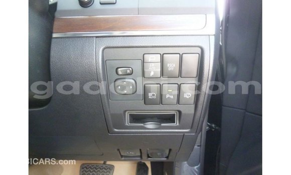 Acheter Import Voiture Toyota Land Cruiser Noir à Import - Dubai, Somalie Acheter Import Voiture Toyota Land Cruiser Noir à Import - Dubai, Somalie