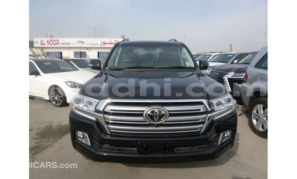 ይግዙ Imported Toyota Land Cruiser ጥቁር መኪና በ Import - Dubai በ ሶማሊያ ይግዙ Imported Toyota Land Cruiser ጥቁር መኪና በ Import - Dubai በ ሶማሊያ