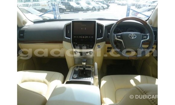 Acheter Import Voiture Toyota Land Cruiser Marron à Import - Dubai, Somalie Acheter Import Voiture Toyota Land Cruiser Marron à Import - Dubai, Somalie