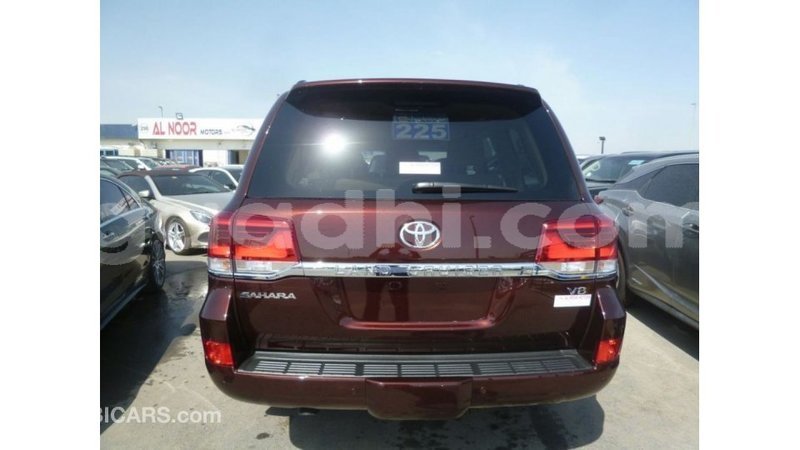 Big with watermark toyota land cruiser somalia import dubai 3822