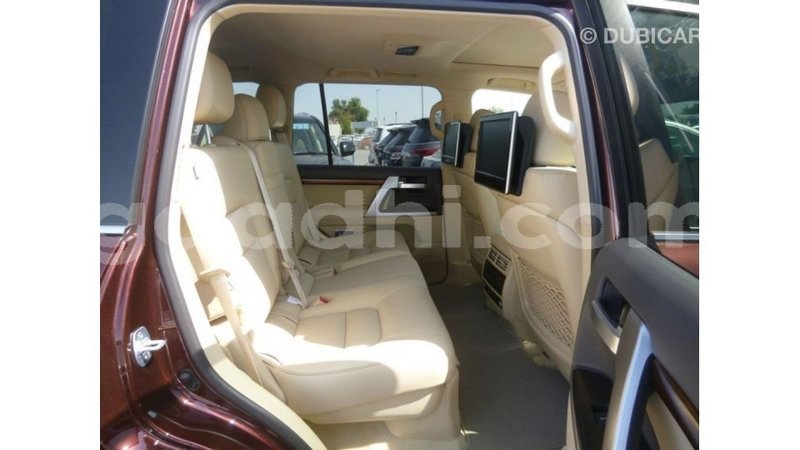 Big with watermark toyota land cruiser somalia import dubai 3822