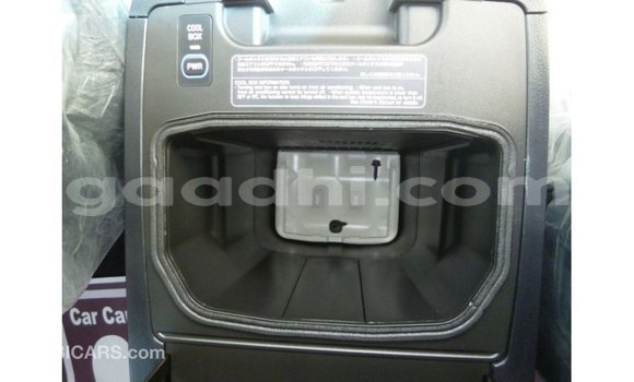 ይግዙ Imported Toyota Land Cruiser ሌላ መኪና በ Import - Dubai በ ሶማሊያ ይግዙ Imported Toyota Land Cruiser ሌላ መኪና በ Import - Dubai በ ሶማሊያ