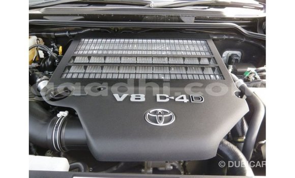 ይግዙ Imported Toyota Land Cruiser ሌላ መኪና በ Import - Dubai በ ሶማሊያ ይግዙ Imported Toyota Land Cruiser ሌላ መኪና በ Import - Dubai በ ሶማሊያ