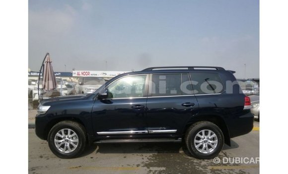 Acheter Import Voiture Toyota Land Cruiser Bleu à Import - Dubai, Somalie Acheter Import Voiture Toyota Land Cruiser Bleu à Import - Dubai, Somalie