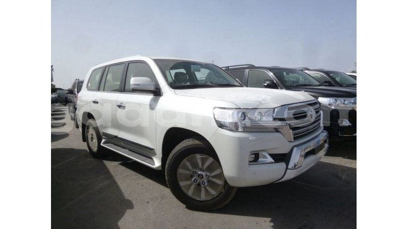 Big with watermark toyota land cruiser somalia import dubai 3826