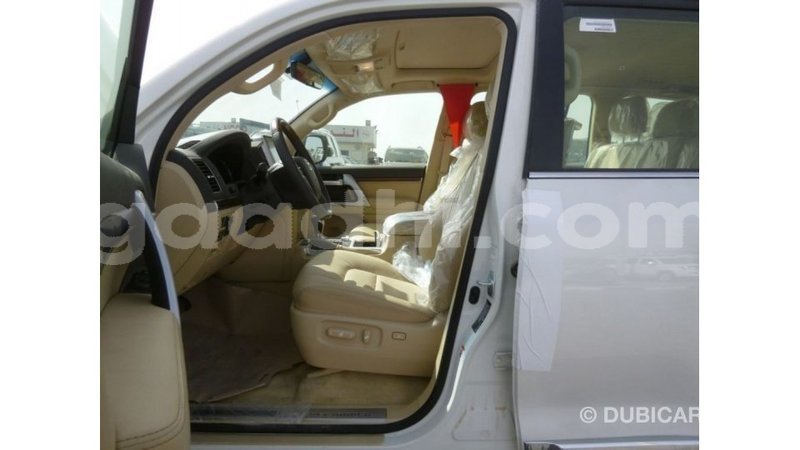 Big with watermark toyota land cruiser somalia import dubai 3826