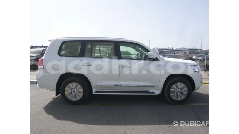Big with watermark toyota land cruiser somalia import dubai 3826